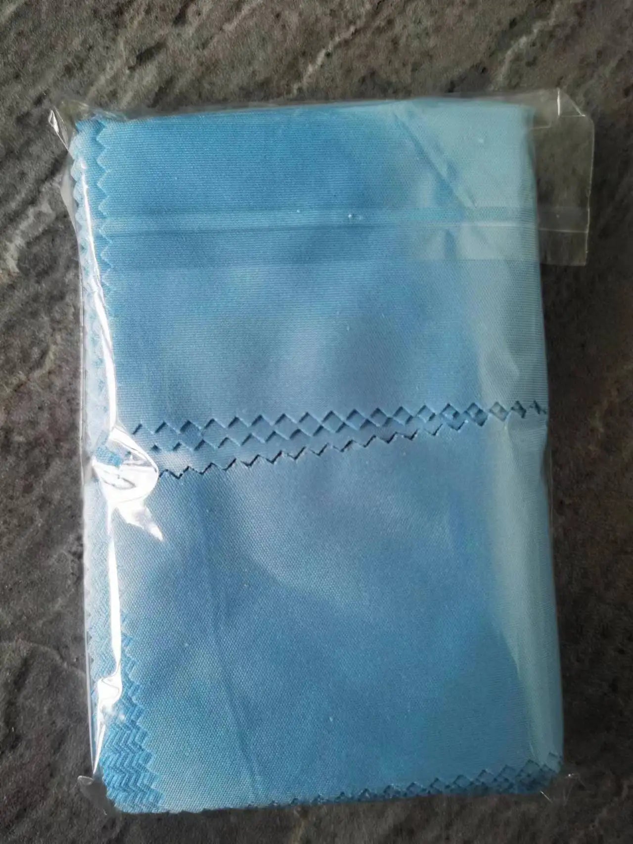 Portable Sunglasses Cleaning Cloth – 100pcs Pack 6×8cm Microfiber Lens Cleaner for Glasses, Mobile Phones & Eyewear