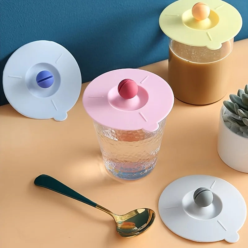 Round Heat-Resistant Silicone Cup Lid — Non-Toxic Universal Water & Coffee Mug Cover with Anti-Dust Seal and Spoon Holder