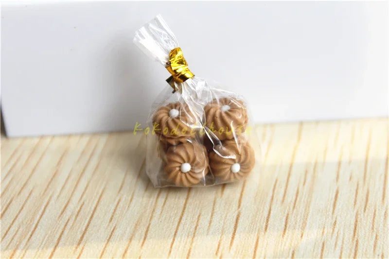 1/12 Miniature Dollhouse Cake – Pretend Play Dessert Toy for Blythe & BJD Dolls