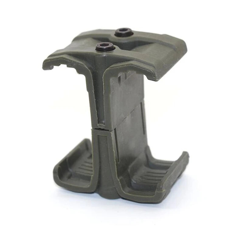Hunting Speed Reload Tactical Flashlight Bracket – Barrel Clamp Mount for AK, M4, PMAG, M16 Airsoft Magazines