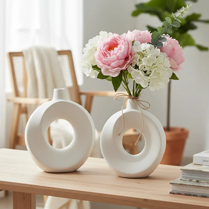 Creative Resin White Donut Vase – Modern Minimalist Decorative Flower Vase for Home Decor & Table Styling