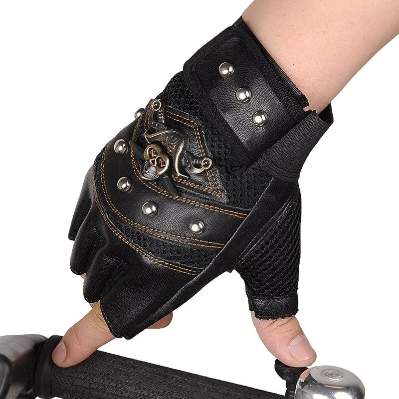 Pirate Captain PU Leather Fingerless Gloves – Skull Rivet Half Finger Mitts for Men & Women, Hip Hop, Gym & Moto Style Gloves