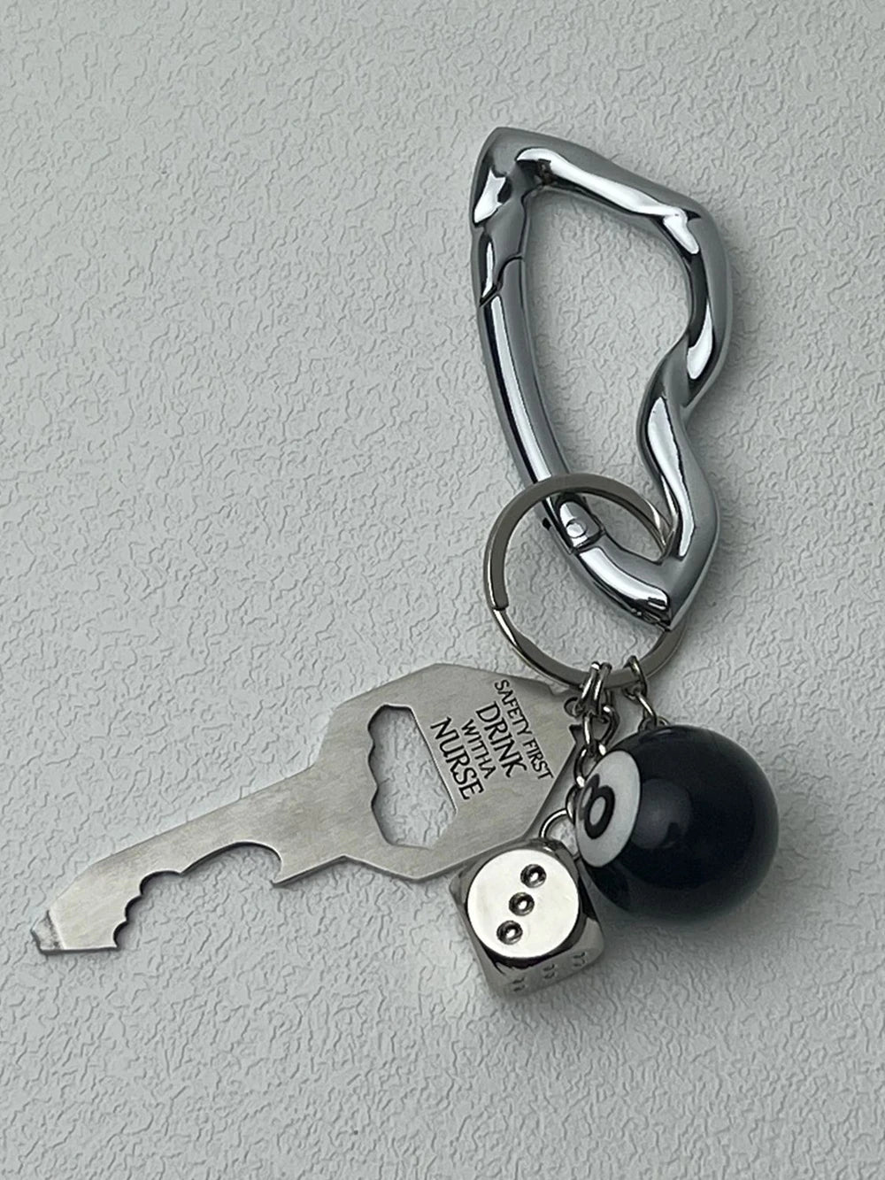Y2K Punk Star Carabiner Keychain - Gothic Axe-Shaped Car Key Ring Backpack Fashion Decor