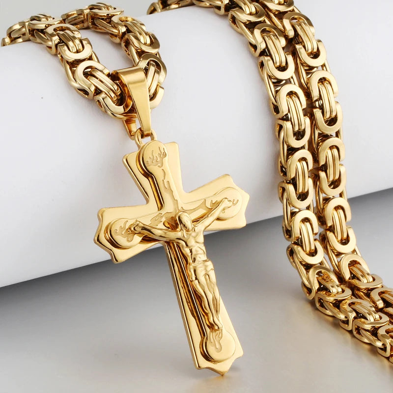 Diyalo Stainless Steel Jesus Cross Necklace for Men – Byzantine Chain Crucifix Pendant Religious Jewelry, Christian Fashion Gift Accessory