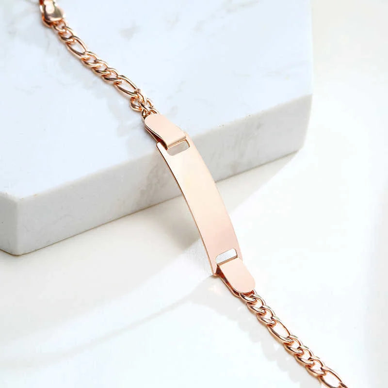 Custom Engraved Mom Bracelet – Personalized Figaro Link Bangle with Names & Birthday Date