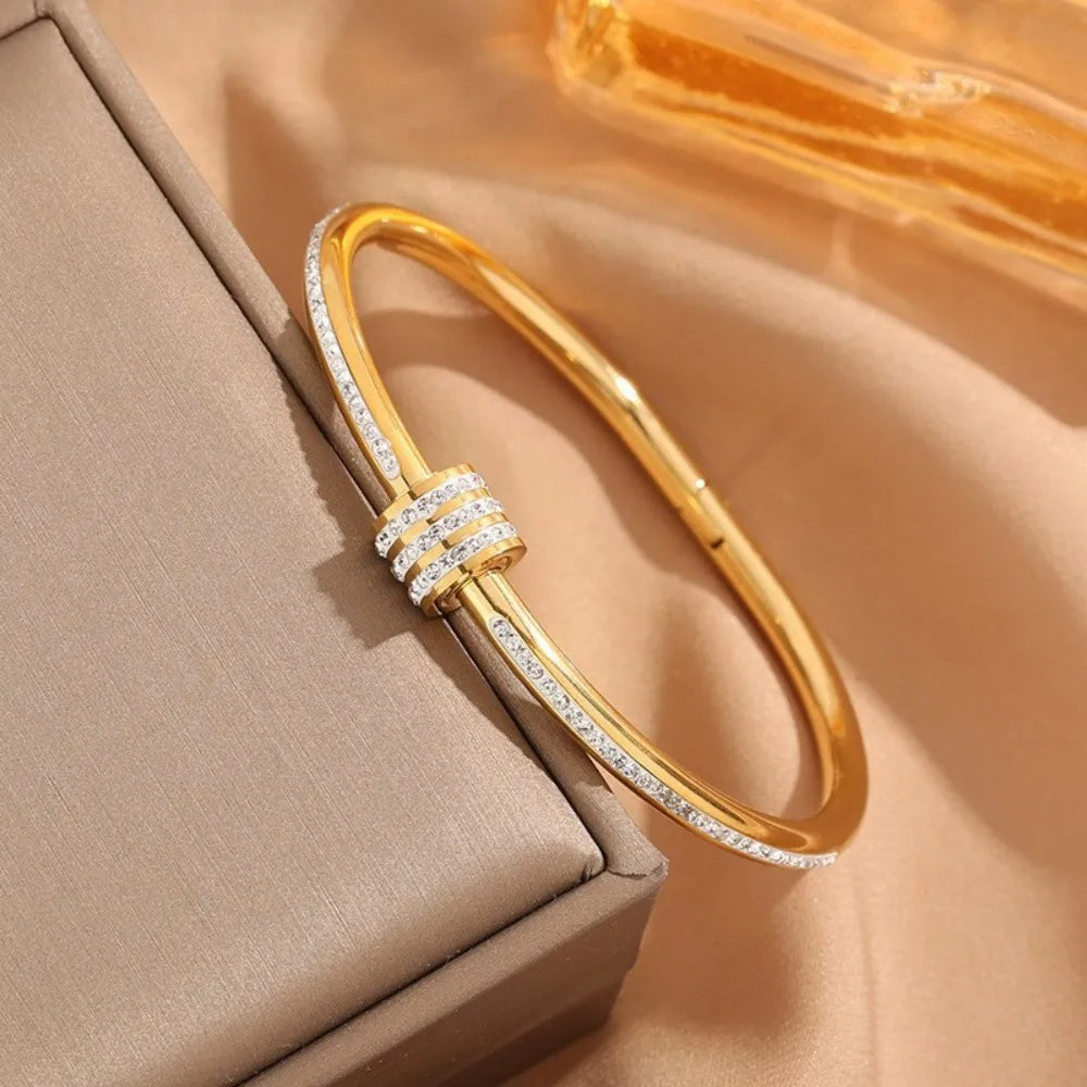 Classic Multi-Style Stainless Steel Bracelet Set for Women – Stackable Fashion Jewelry for Daily Wear