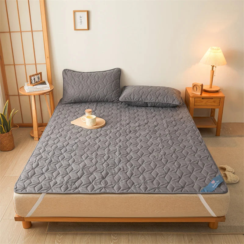 Waterproof Mattress Protector — Breathable, Noiseless Cover Pad with 4 Elastic Corners, Fits Up to 40cm Deep