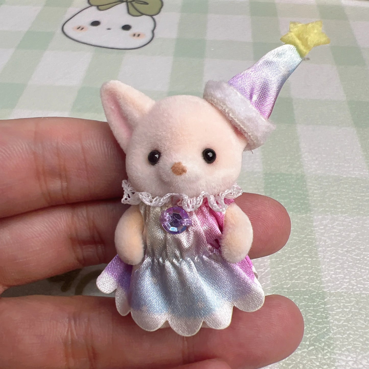 Sylvanian Families Blind Keychain Accessories – Original Mini Figures & Kids’ Toy Kitchen Set