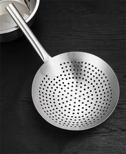Thickened 304 Stainless Steel Colander with Long Handle – Large Kitchen Sieve for Oil, Flour, Noodles & Dumplings