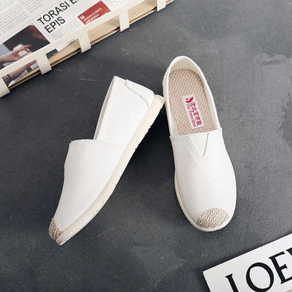 Women’s Breathable Mesh Slip-On Flats - Lightweight Casual Printed Fisherman Shoes for Everyday Fashion