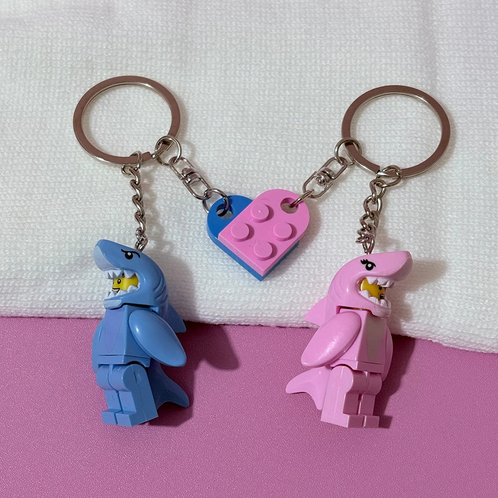 2Pcs Cartoon Shark Couple Keychains - Pink & Blue Heart-Shaped Building Block Keyrings for Friends Gifts