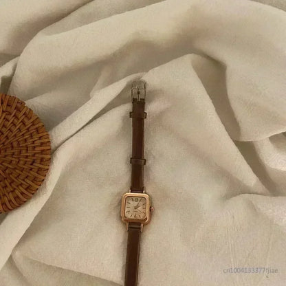 Hot Sale Women’s Watch – Small Square Dial with Thin Leather Strap, Elegant Quartz Wristwatch for Ladies, Casual Reloj Mujer