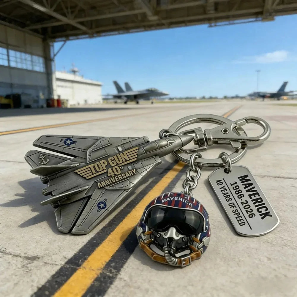 40th Anniversary Pilot Duck Keychain - 2026 Movie Fan Collectible Cosplay Figurine Gift