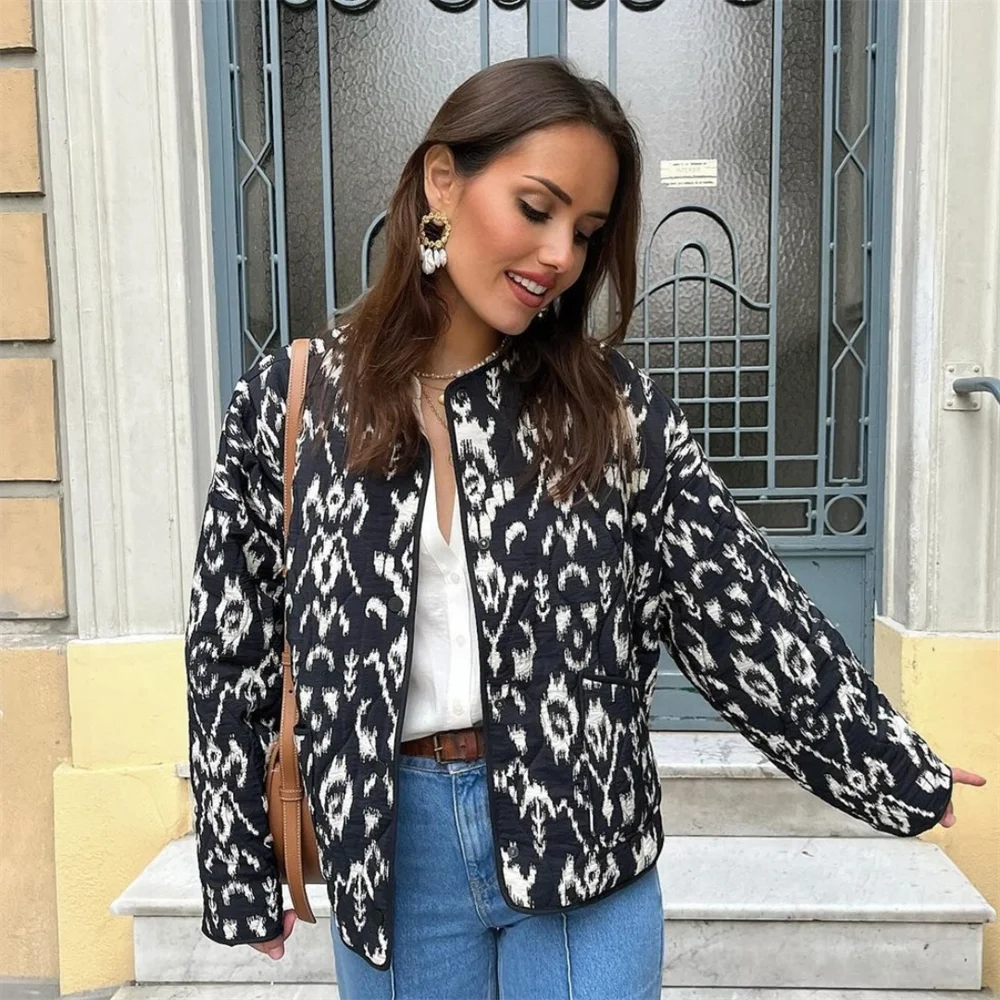 PB&ZA 2024 Spring Women's Fashion – Elegant Short Quilted Jacket Coat with Printed Design, Versatile Round Face Cut