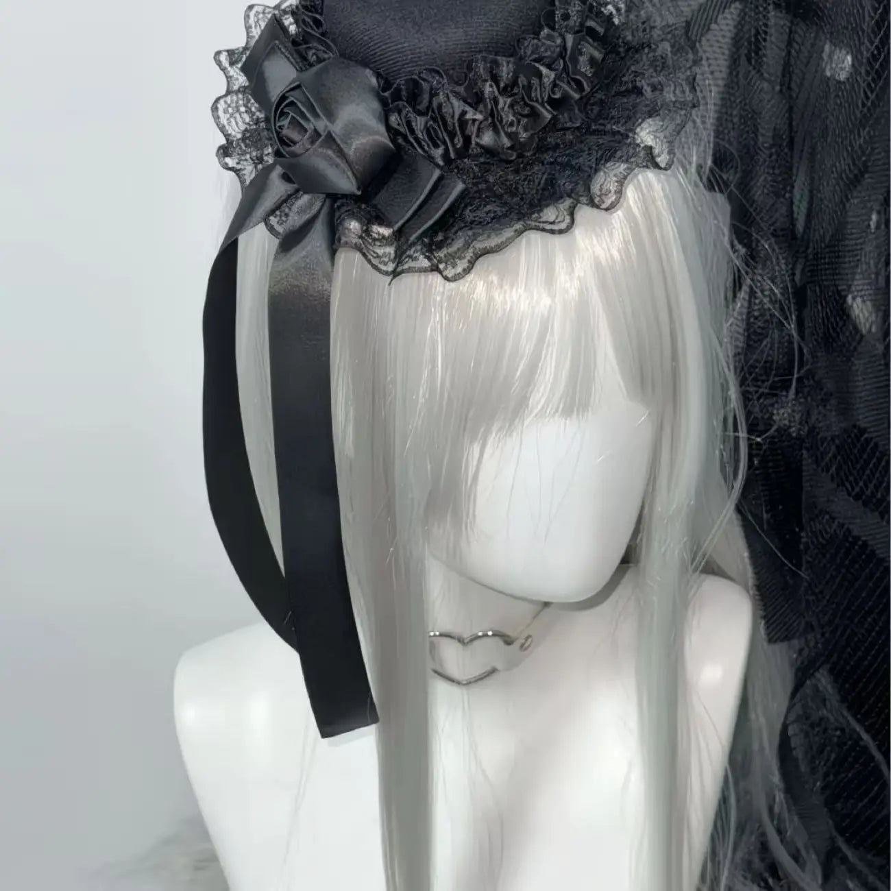 Gothic Punk Black Bow Mini Top Hat Hairpin – Retro Lolita Headwear Accessory for Cosplay & Comic-Con