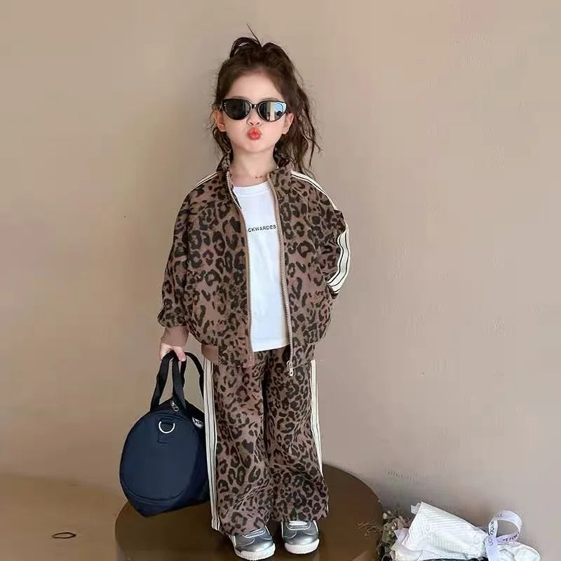 Girls' Spring Sportswear Set – Stylish Leopard Pattern Top & Pants Two-Piece Outfit for Children
