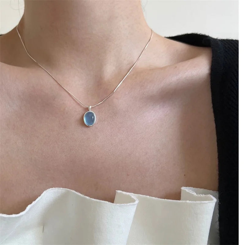 Retro Oval Aquamarine Pendant Necklace — Simple Luxury Snake Chain Jewelry for Women & Girls, Fashionable Gift Accessory