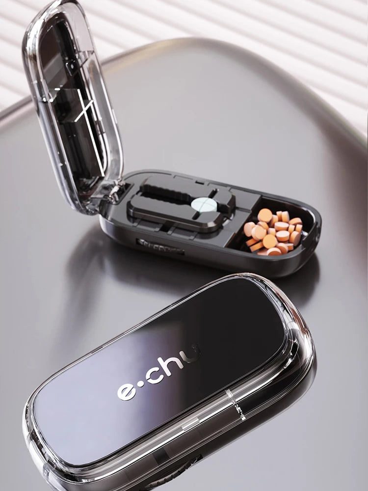Portable Pill Cutter & Storage Box with Divider, Dustproof Medicine Organizer and Crusher – Latest Quartering Design