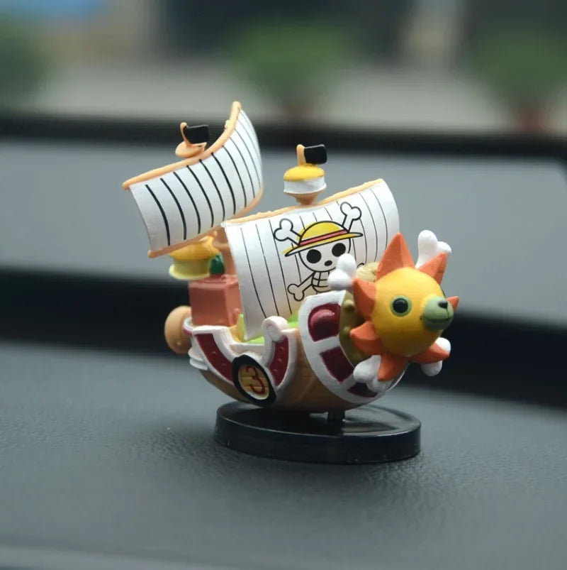 7cm One Piece Anime Ship Figure — Mini Luffy & Thousand Sunny Going Merry Assembled Model Toy