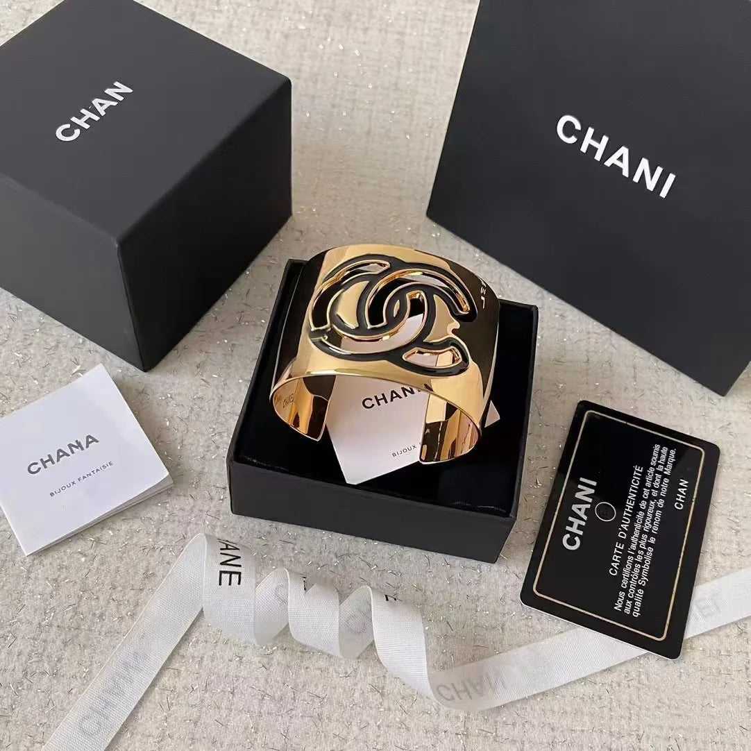 Gold Enamel Hollow Narrow Bracelet & Colorful Earrings Set — Classic Fashion, Lightweight Alloy Jewelry with Luxury Look