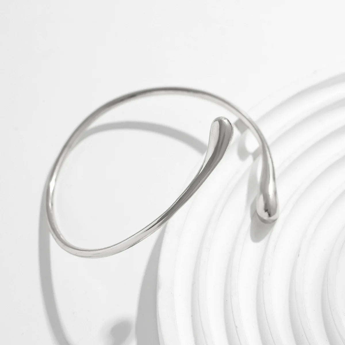 FTCY Vintage Upper Arm Bracelet for Women – Trendy Geometric Water Drop Shape Adjustable Bangle Women's Jewelry