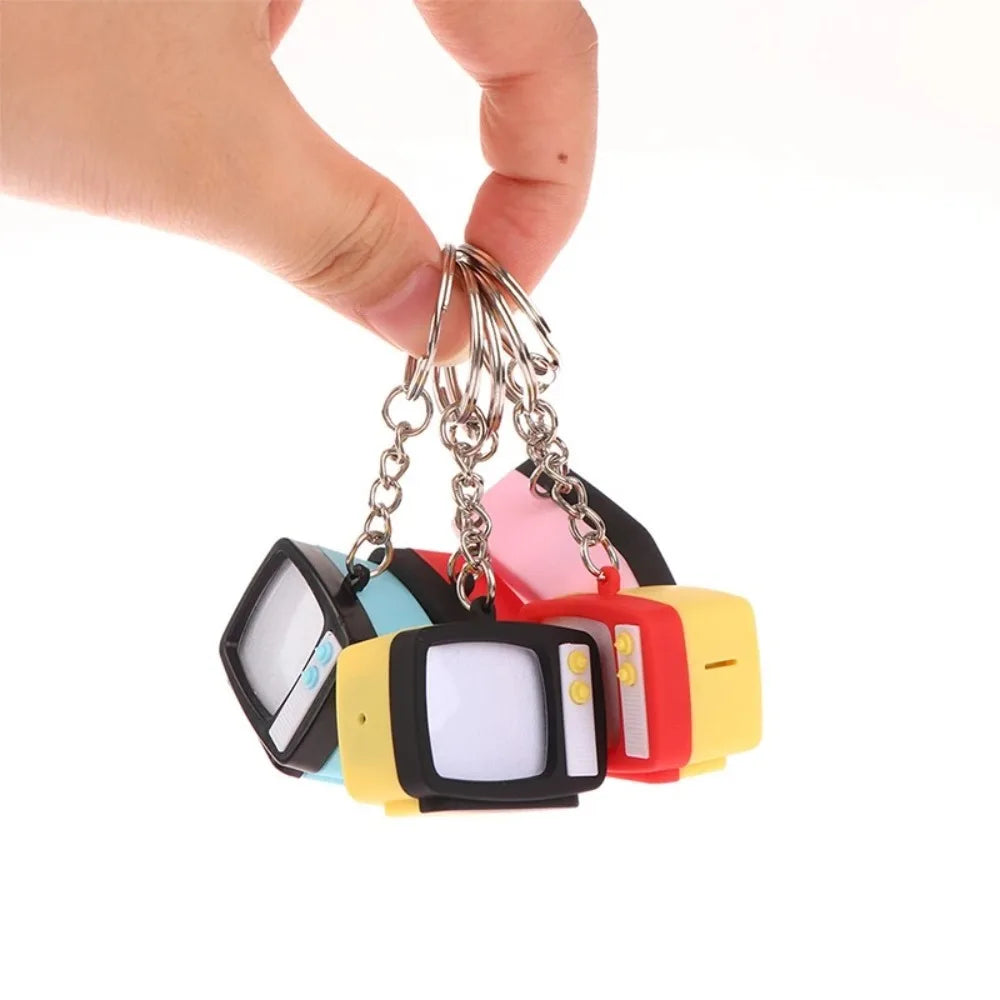 Retro TV Keychain – Miniature LED Television Pendant Toy for Kids & Home Decor
