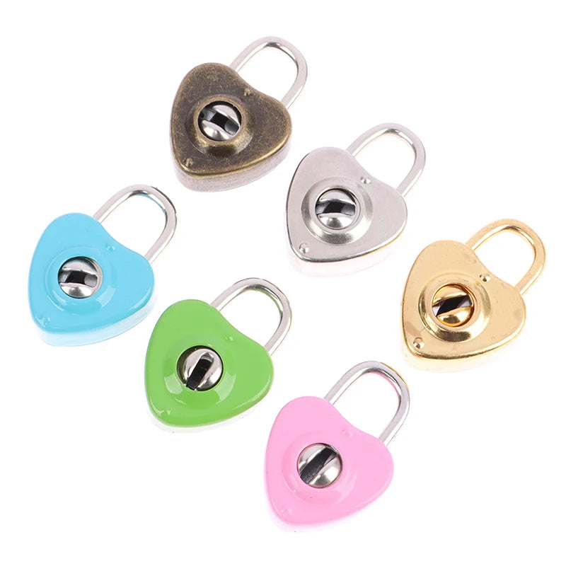 Vintage Heart-Shaped Metal Mini Padlock – Key Lock for Bags, Suitcases, and Luggage Boxes with Key