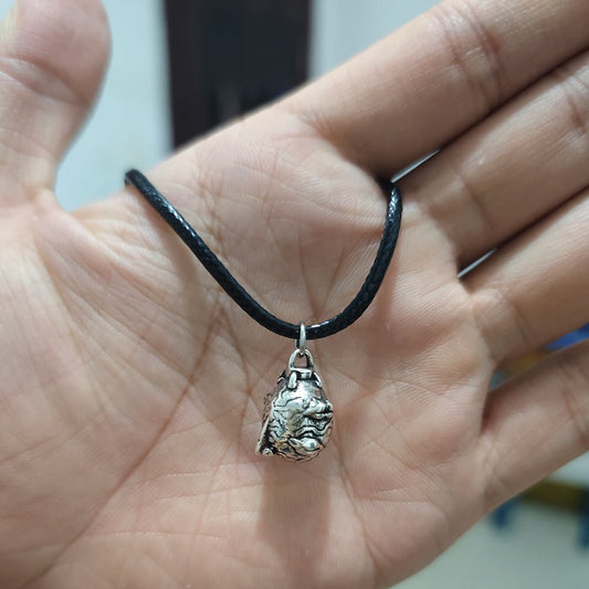 Berserk Behelit Egg of the King Necklace – Retro Griffith & Guts Copper Pendant, Anime Jewelry Cosplay Gift