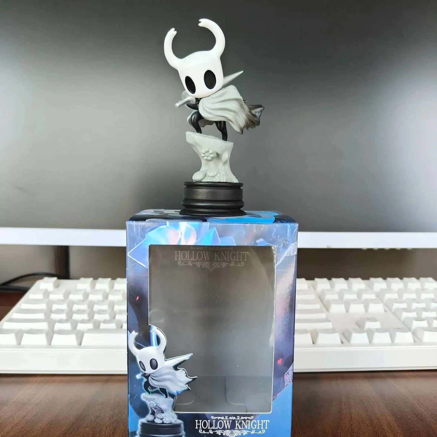 Anime Hollow Knight Figures #2195 Knight & #2196 Hornet – 11cm Action Toy Collectible Gift
