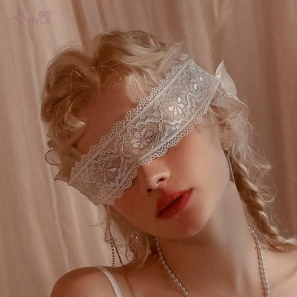 Women's Lace Masquerade Mask — Sexy Cosplay Eye Mask for Prom, Party, Nightclub & Dance, Gauze Flower Design