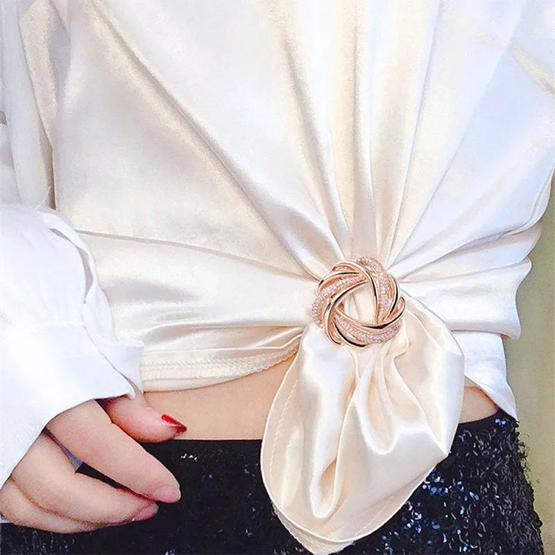 Trendy Vintage Rhinestone Flower Scarf Buckle: Pearl Crystal Scarf Ring for Women - Hollow Scarves Brooch Jewelry Accessory