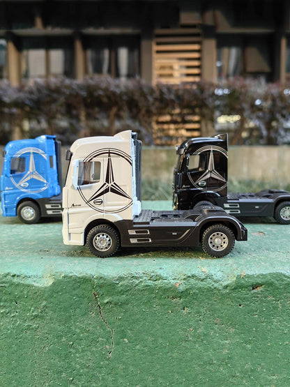 1:50 Large Diecast Alloy Truck Model – Pull-Back Container Toy with Sound & Light for Boys’ Gifts