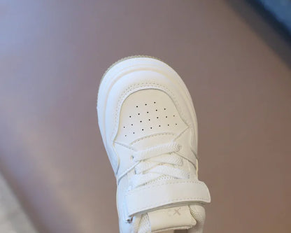 Children’s White Sports Shoes — Spring & Autumn Lightweight Anti-Slip Sneakers, Boys Soft Sole Casual Board Shoes