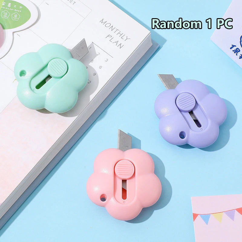 Sweet Pink Korean Y2K Heart Bow Utility Knife – Cute Portable Box Cutter for Students & Scrapbooking