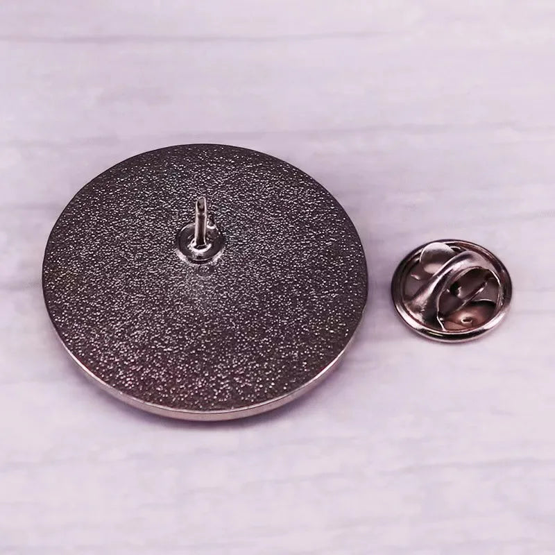 Lana Del Rey Diva Lapel Pin Badge – Fashion Enamel Brooch for Shirts, Sweaters & Coats, Unique Jewelry Accessory Gift for Women & Fans