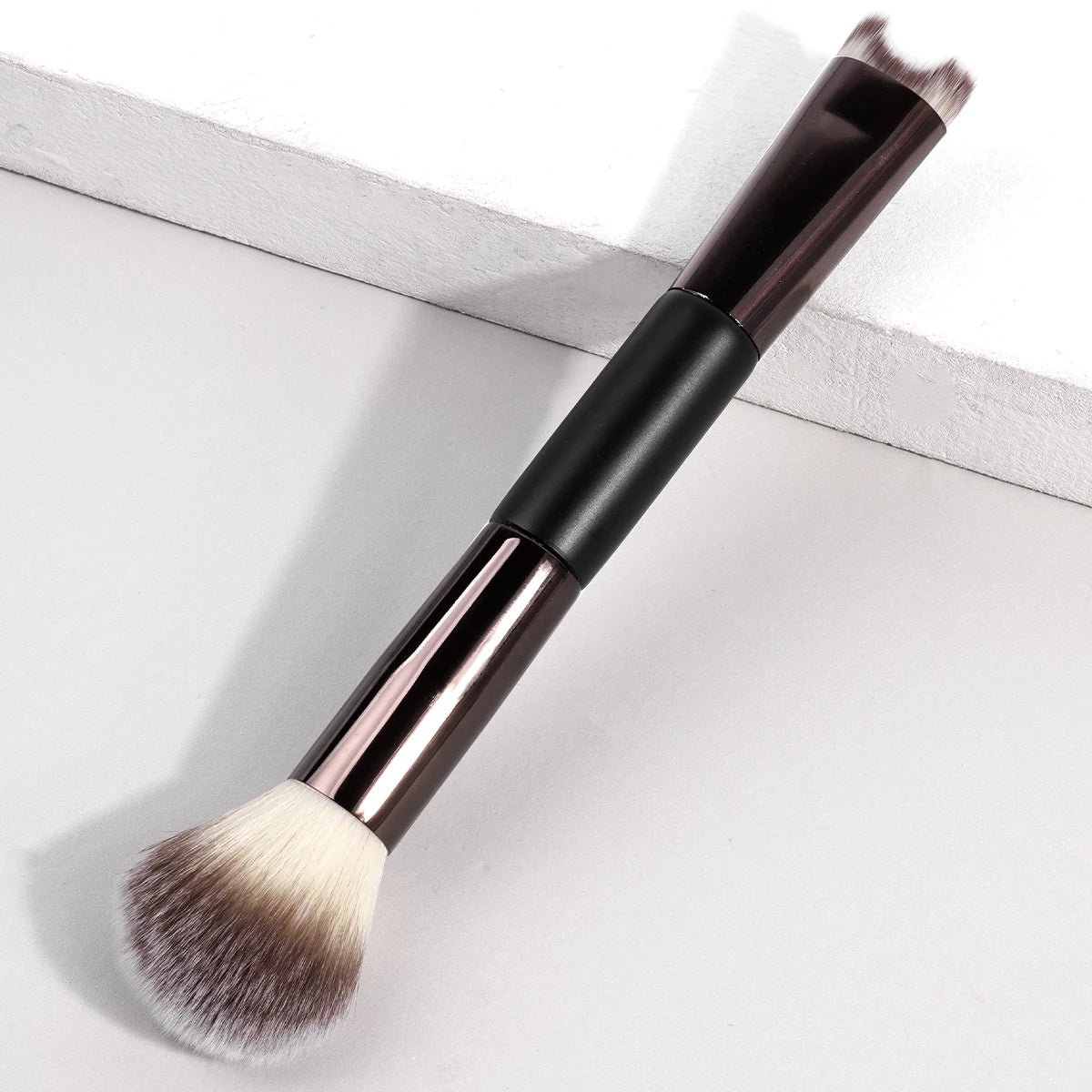 MAANGE U-Shaped Nose Contour Brush – Double Head Makeup Brush for Sculpting, Defining, Foundation & Highlighter