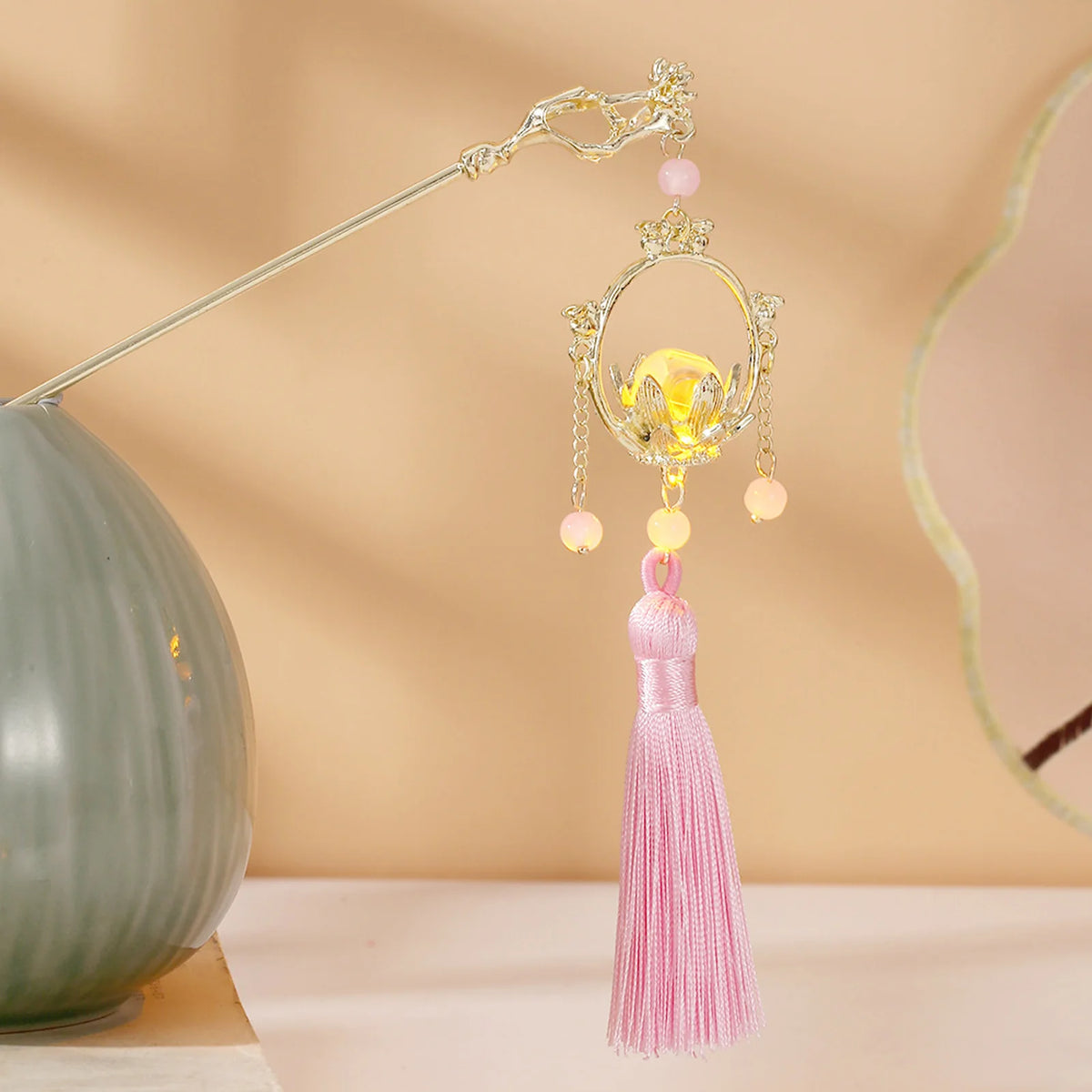 Luminous Lotus Flower Hairpin – Vintage LED Hair Stick with Lantern Tassel for Women and Traditional Hairstyles