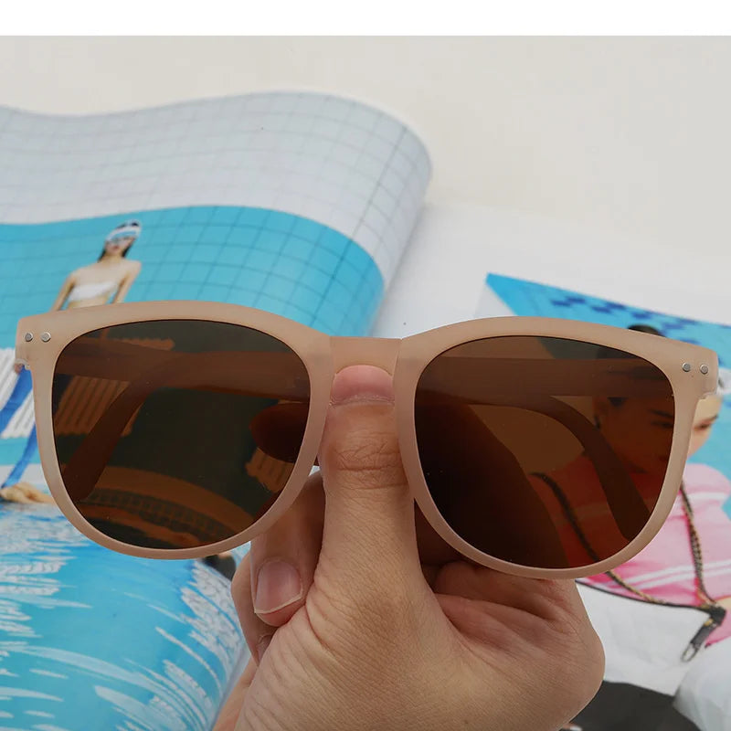 UV400 Polarized Folding Sunglasses – Anti-UV Oval Frame for Men & Women