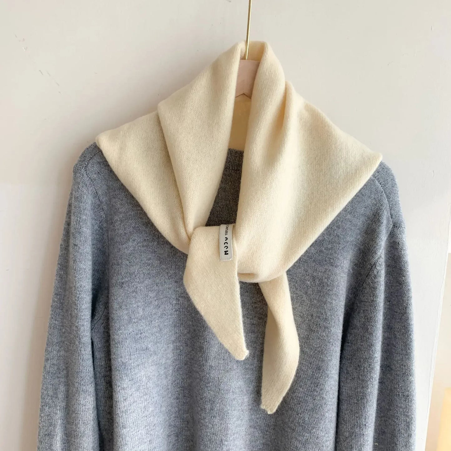 Women’s Wool Triangle Scarf – Multi-Functional Knitted Headscarf