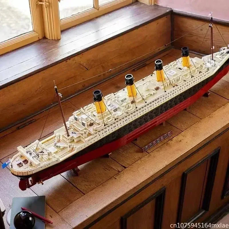 Titanic Movie-Series 9090-Piece Cruise Ship Building Set – Compatible with 10294 Blocks, Includes Original Box, Toy Gift