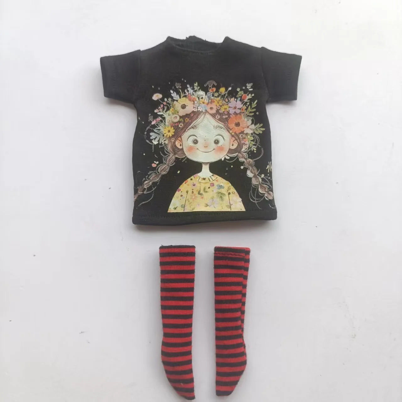 Handmade OB24 1/6 Blyth Doll Clothes – Cartoon T-Shirt with Striped Socks for 1/6 Doll Accessories