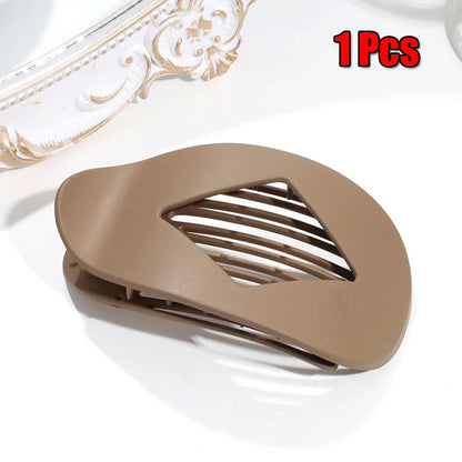 Women’s Fashion Oval Leopard Flat Hair Claw Clip – Acrylic Matte Curved Barrettes for Stylish Everyday Hair Styling Accessories