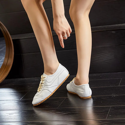 German 2025 Women’s Leather Sneakers — Retro Lace-Up Flat Training Shoes, Large Size Forrest Gump Style