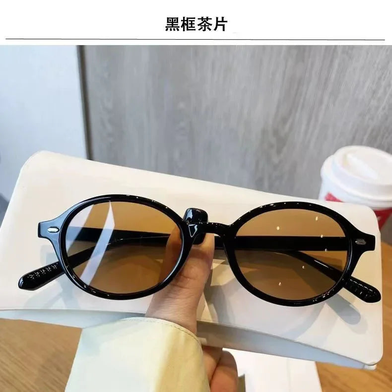 Retro Oval Rivet Sunglasses for Women & Men – UV400 Vintage Fashion Eyewear