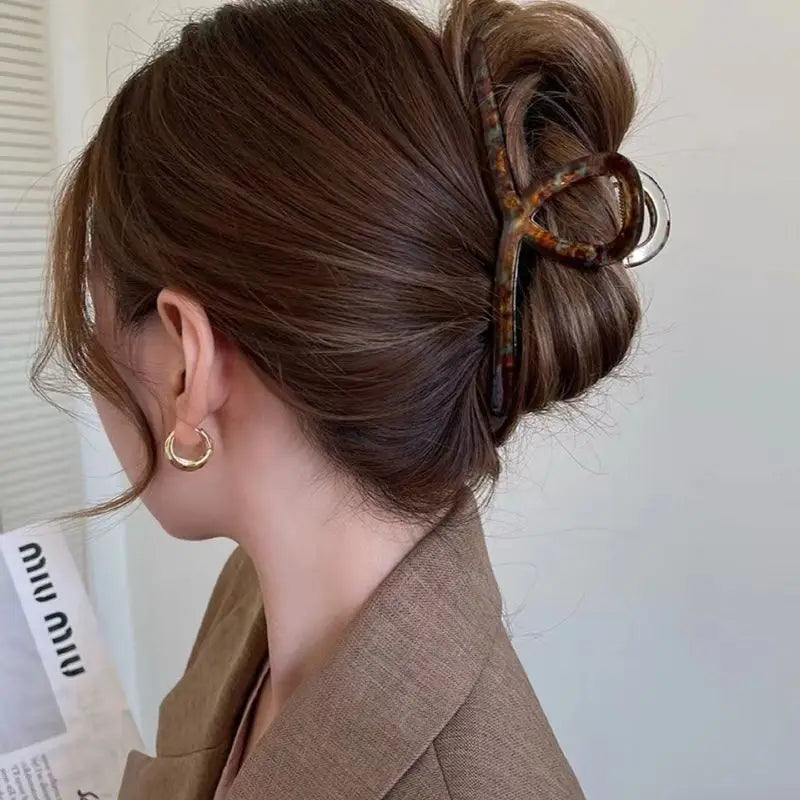 Metal Hair Clip for Women | Large Shark Clip, Hair Volume Accessory & Stylish Headband