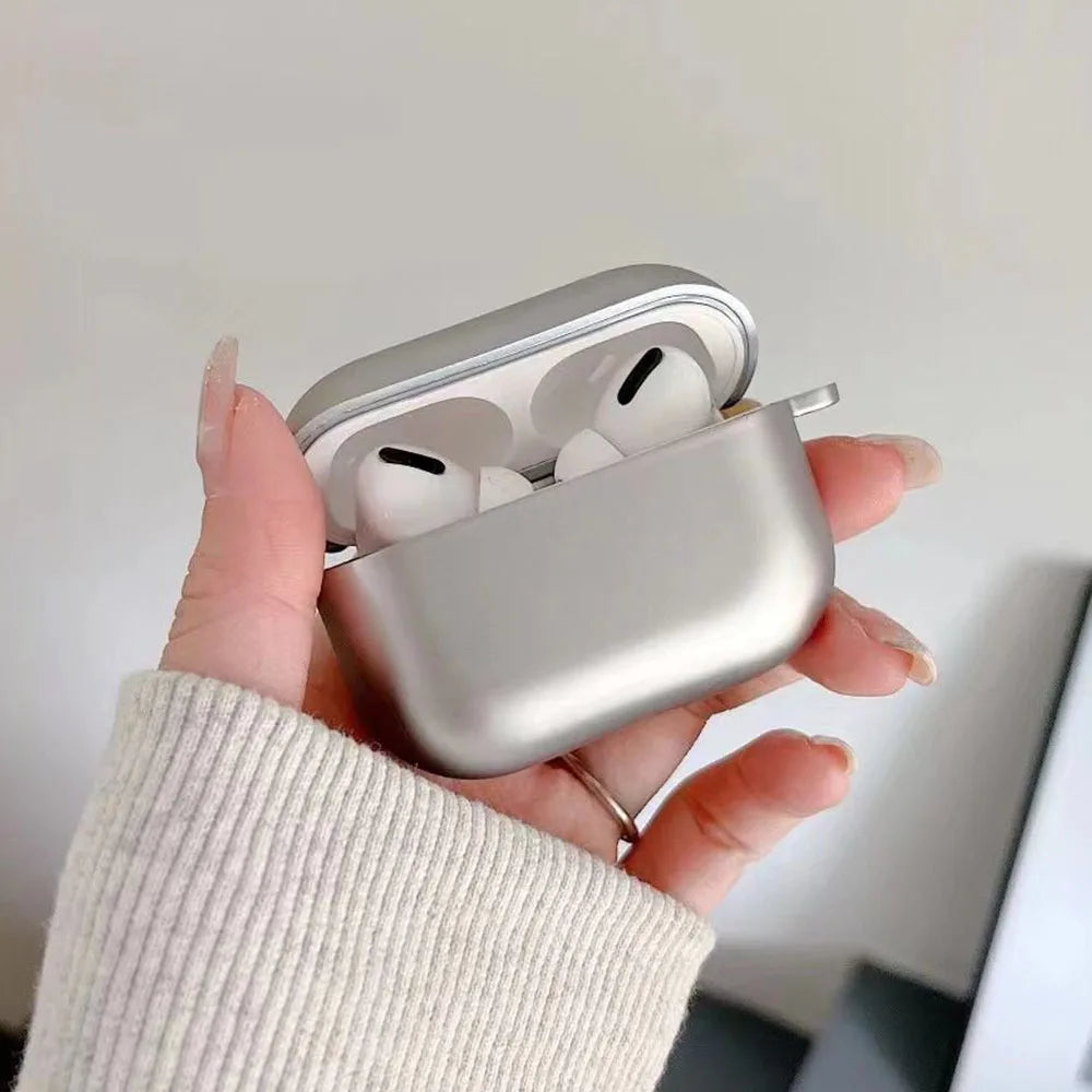 Luxury Silver-Plated AirPods Case - Heart Pendant Bracelet Chain Shockproof Cover for AirPods 3/4 & Pro 2