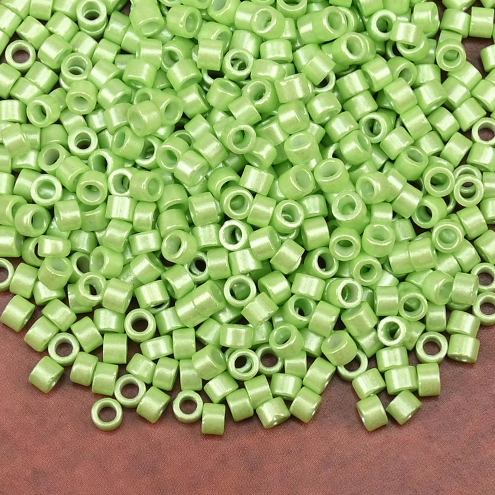 2.5mm Mini Glass Cylinder Beads – Antique Pearl Color Craft Beads for DIY Bracelets & Necklaces Jewelry Making Accessories
