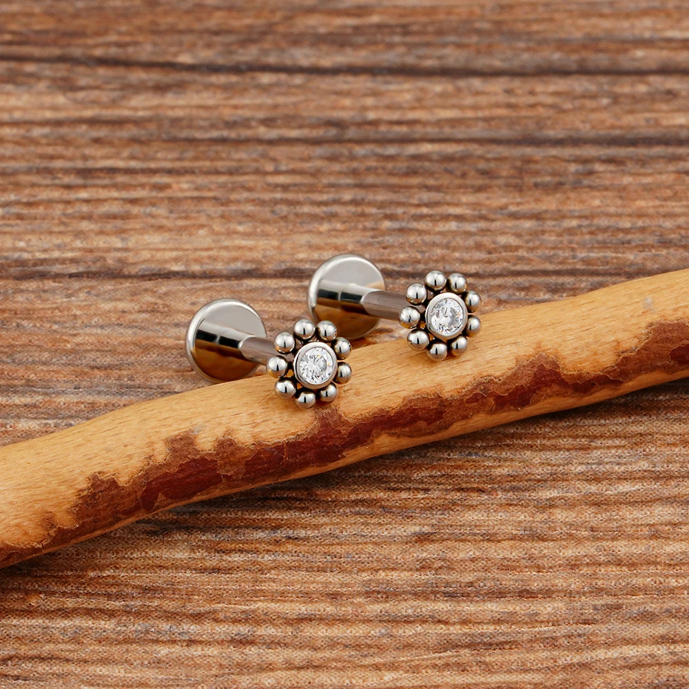 Right Grand ASTM F136 Titanium 16G Mini Beaded Sun Labret Stud CZ Flower – Tragus, Helix, Conch & Nose Piercing Body Jewelry