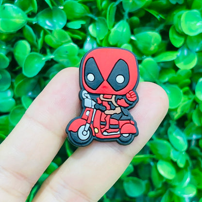 9-15pcs MINISO Marvel Deadpool Shoe Charms – PVC DIY Sandal Accessories for Kids’ Gifts