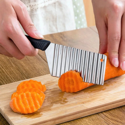 Stainless Steel Crinkle Potato Slicer – Wavy Vegetable & Fruit Cutter Knife for French Fries Chopping